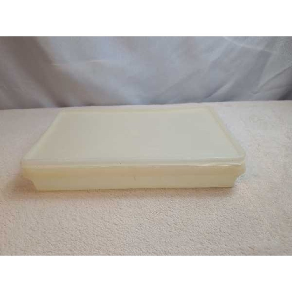 Tupperware Container with Lid Rectangular Food Storage Plastic - Picture 11 of 11